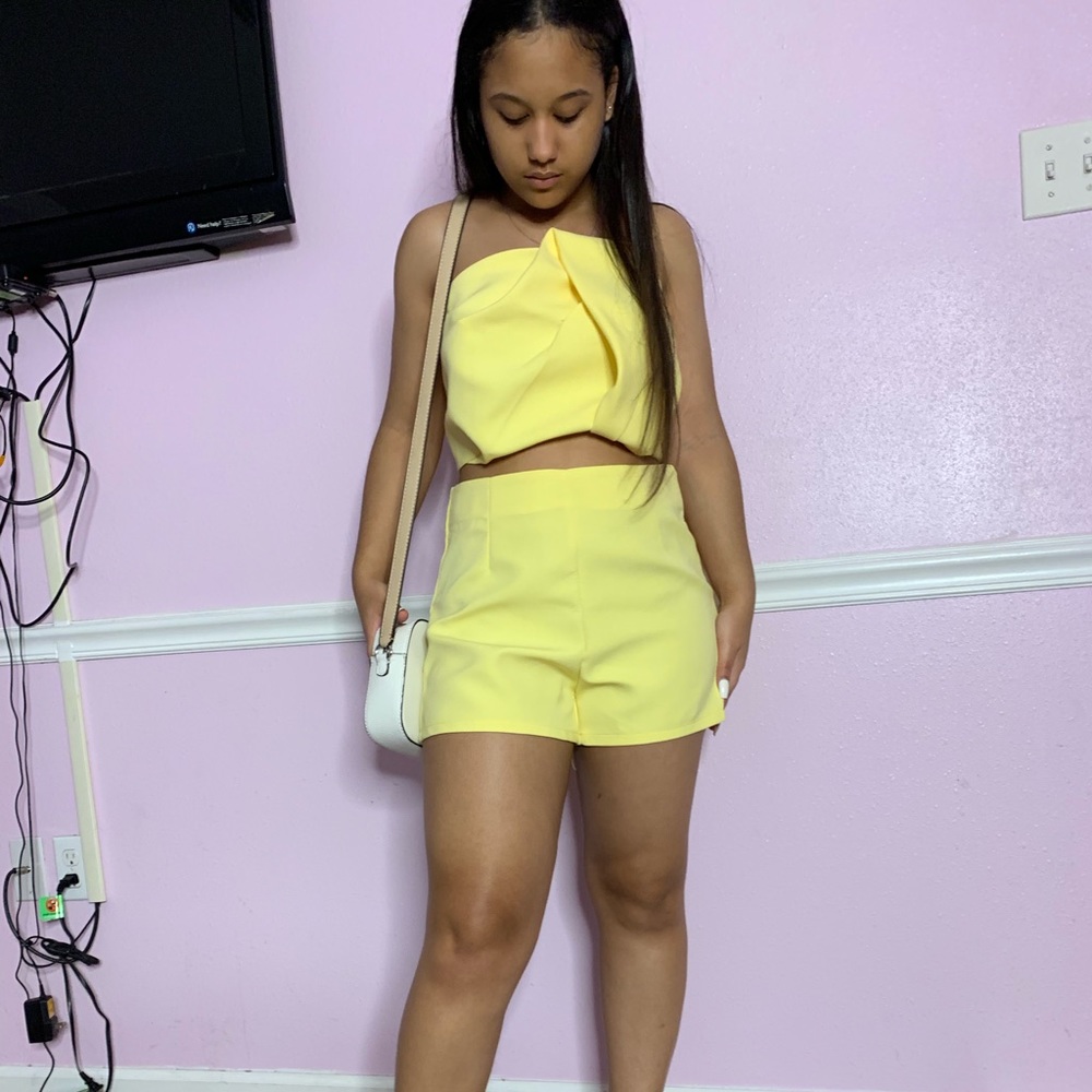 Two piece set